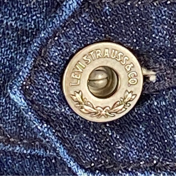 Levi's San Francisco Blue Denim Demi Curve Classic Bermuda Women Shorts S14/32 - Picture 5 of 10